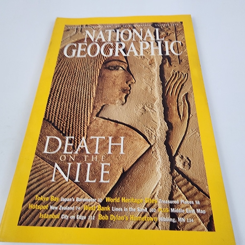 National Geographic Magazine October 2002 No Insert